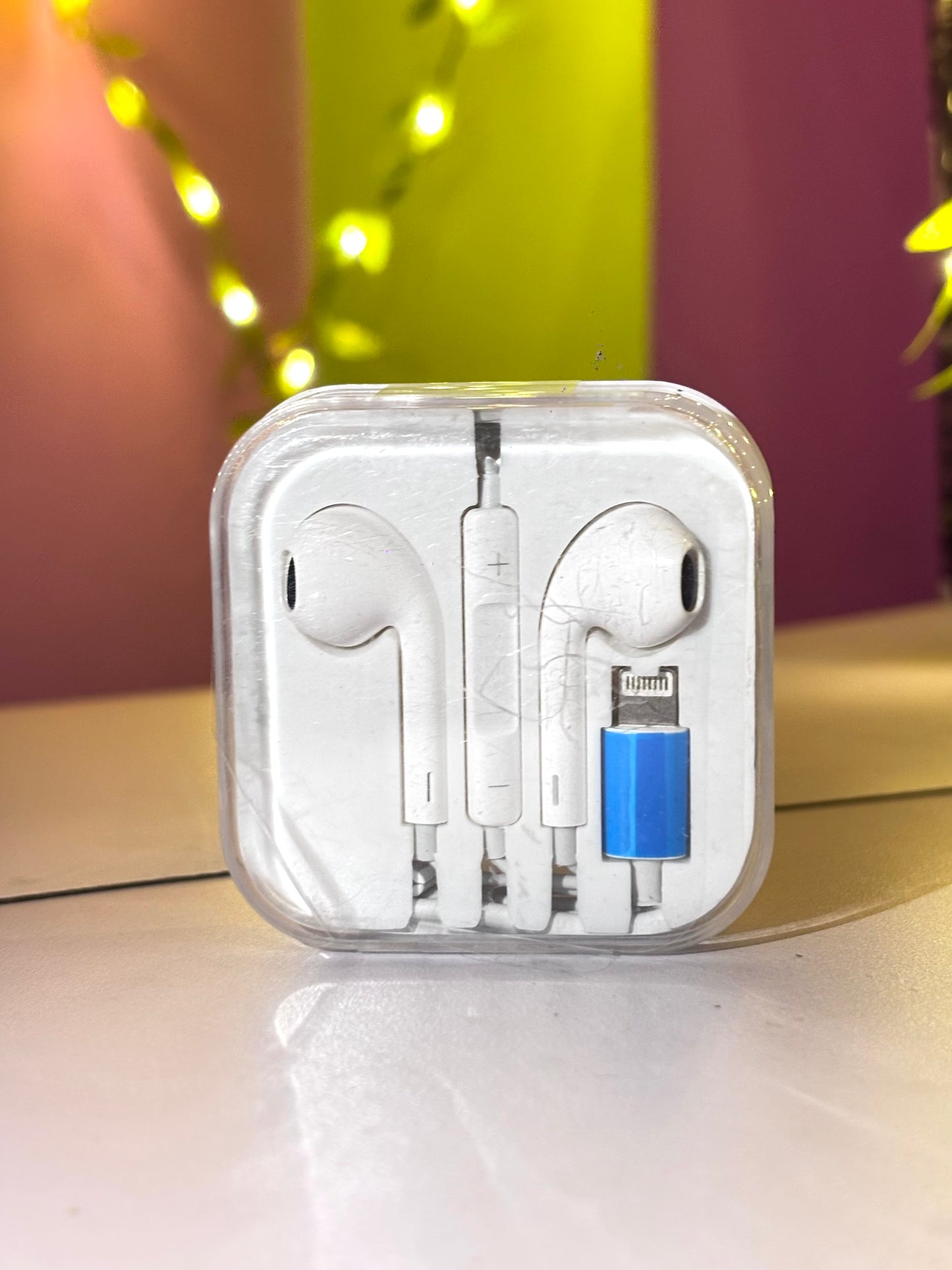 Premium Wired Earphones with Lightning Connector – In-Ear Stereo Headset with Mic & Volume Control